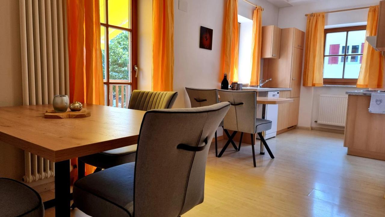 Boutique Appartamento Bacchus Marlengo Bagian luar foto