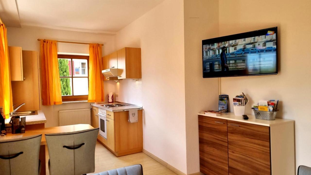 Boutique Appartamento Bacchus Marlengo Bagian luar foto