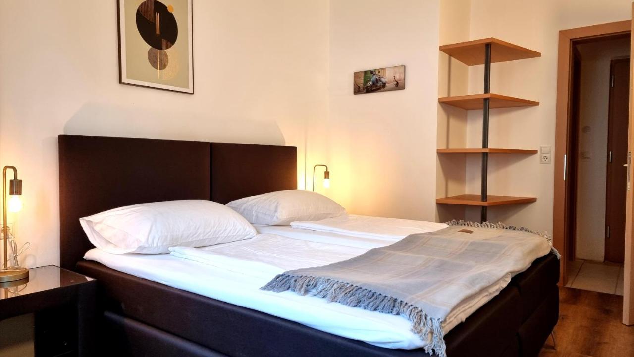Boutique Appartamento Bacchus Marlengo Bagian luar foto