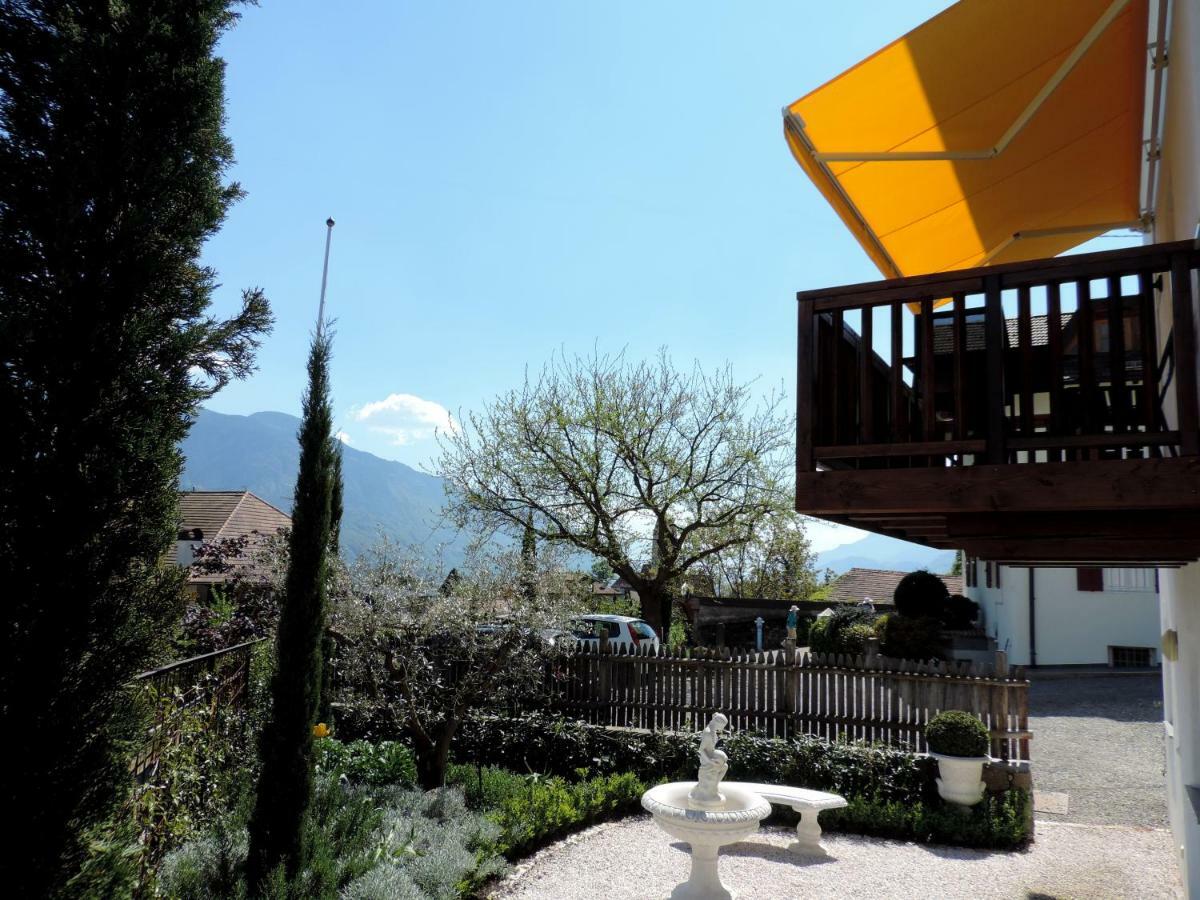 Boutique Appartamento Bacchus Marlengo Bagian luar foto